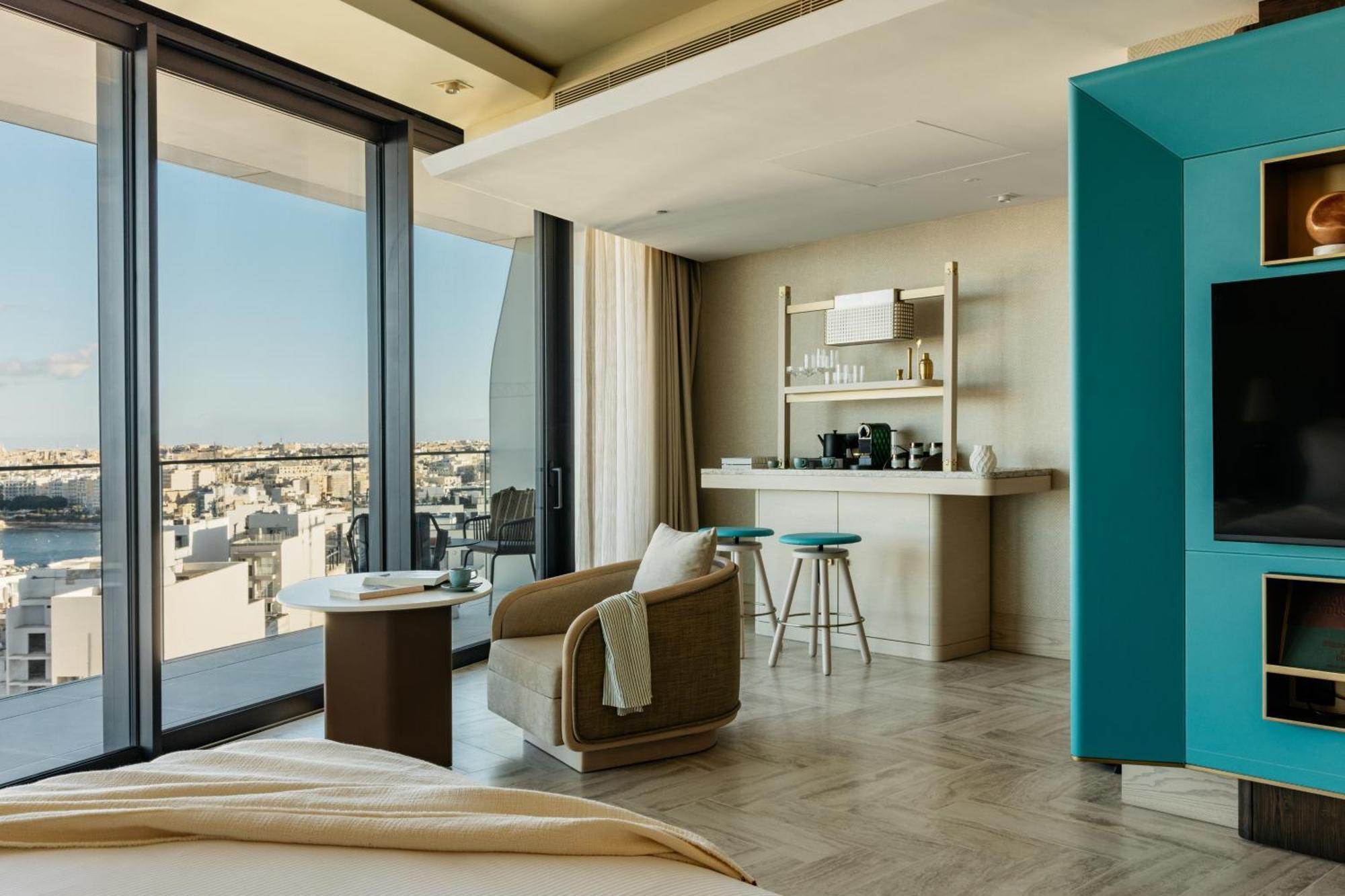Me Malta By Melia Hotel Saint Julian's ภายนอก รูปภาพ